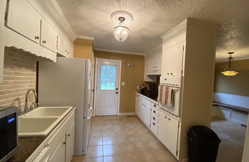 Madison House | Cozy Oasis ★ Ace Location ★ Fully Equipped ★