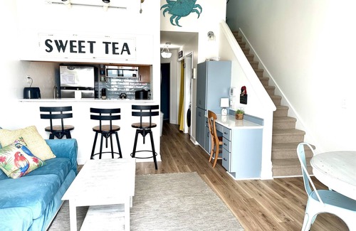 Ocean Isle Beach Condo | Cozy Oceanfront Condo Right in the Action of Ocean Isle Beach, NC