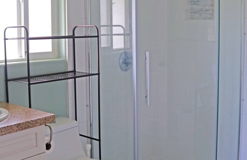 Kona Palisades House | Cozy Ohana with Cal King Bed and Full Kitchen