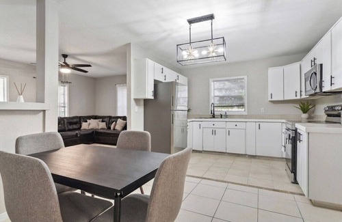 Ballast Point Apartment | Cozy One Bedroom Apartment!