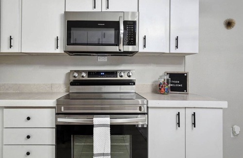 Ballast Point Apartment | Cozy One Bedroom Apartment!