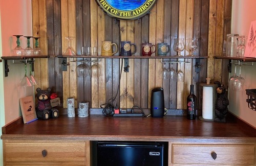 Old Forge House | Cozy, peaceful "camp" in Hollywood Hills, just north of the town of Old Forge