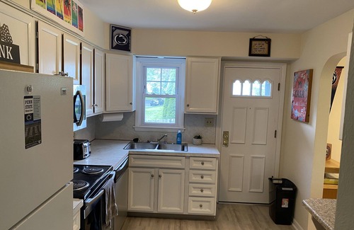 State College House | Cozy Penn State house 3 blocks from Beaver Stadium, Jordan center, downtown