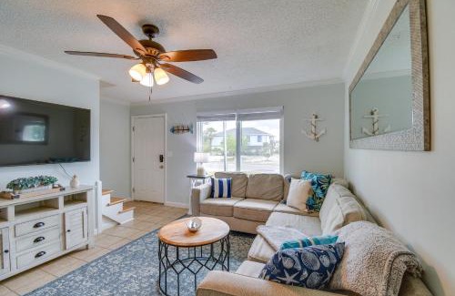 Siguenza Cove House | Cozy Pensacola Townhome with Shared Yard and Gas Grill