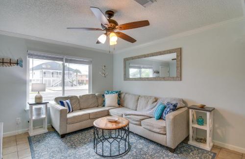 Siguenza Cove House | Cozy Pensacola Townhome with Shared Yard and Gas Grill
