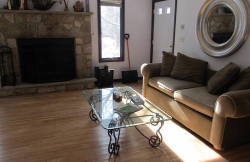 Albrightsville House | Cozy Pocono Cottage near Jack Frost Jim Thorpe