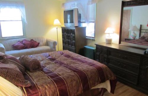 Albrightsville House | Cozy Pocono Cottage near Jack Frost Jim Thorpe