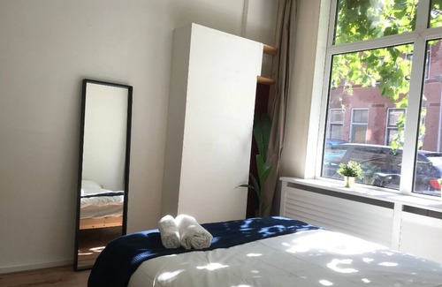 Delft Apartment | Cozy Private Bathroom Near TU Delft