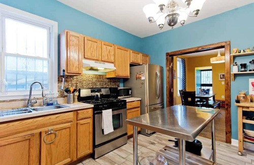 Mexicantown - Southwest Detroit House | Cozy Private Room