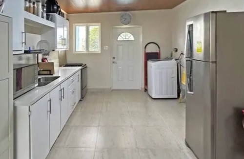 Durants Apartment | Cozy Private Room with Local Charm – St. James, Barbados
