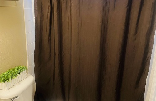 Vista East House | Cozy private room with bath