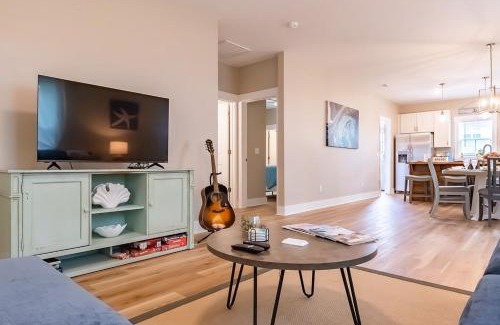 Hightsville House | Cozy & Quiet Cottage Near Historic Downtown & ILM