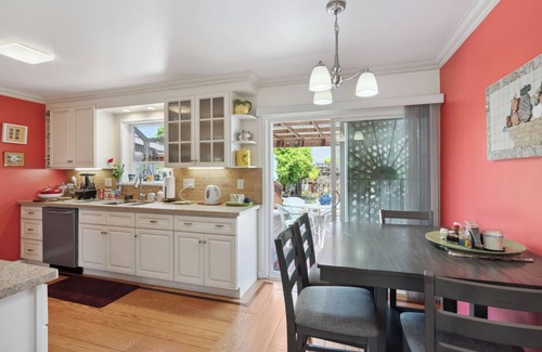 Davis Tract House | Cozy Ranch-Style House w/Zen Garden