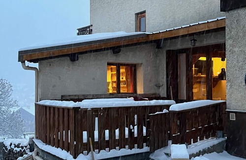 La Salle-les-Alpes Apartment | Cozy Renovated Apartment · Mountain Village Peace · Near Ski Lifts · Wifi