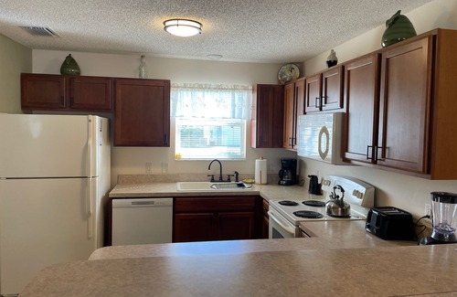 Duval House | Cozy Rental in The Villages, Pet-Friendly, Close to Shopping & Entertainment