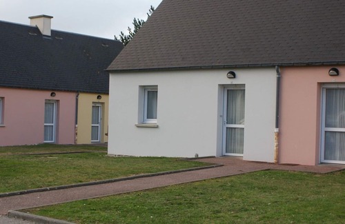 Siouville-Hague Cottage | Cozy rental with Wifi and parking near the beach