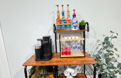 Candler House | Cozy Retreat in Ocala