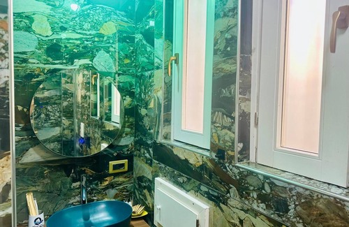 Salerno House | Cozy retreat just steps from the sea in Salerno