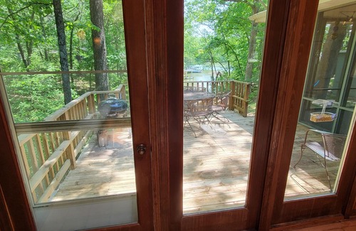 Effingham Cabin | Cozy Retreat on Gypsy Cove!