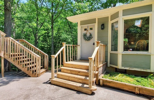 Effingham Cabin | Cozy Retreat on Gypsy Cove!