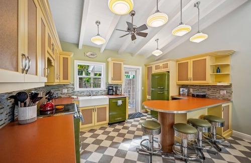 Holmes Beach Cottage | Cozy Retro Cottage located less then 2 blocks from the Gulf Beach - Heated Pool in Private Oasis!