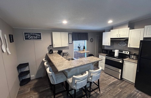 Bullhead City House | Cozy RiverFront Lookout