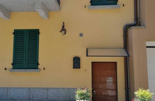 Nesso House | Cozy room 1 with lake view, near the famous Nesso gorge.