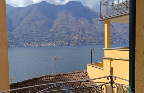Nesso House | Cozy room 1 with lake view, near the famous Nesso gorge.
