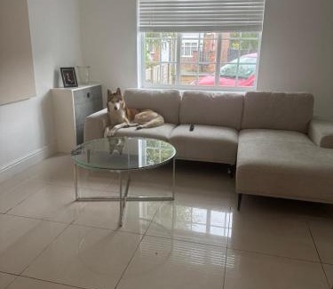 Cheadle House | Cozy Room in Peaceful Home