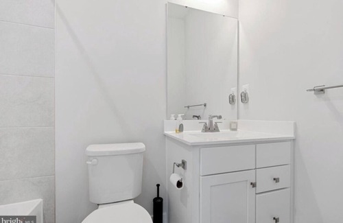 Montgomery Village House | Cozy room in a charming townhome in Montgomery Village with AC, WiFi