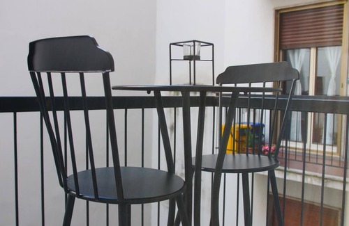 Centro Storico Apartment | Cozy Room with luxurious living room/staff available 24/7