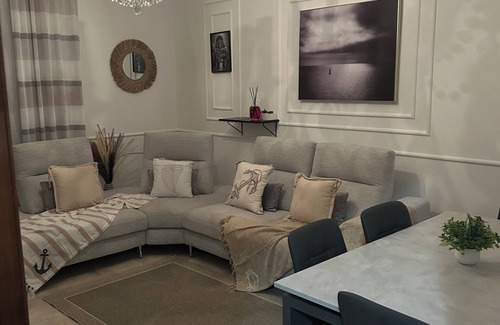 Centro Storico Apartment | Cozy Room with luxurious living room/staff available 24/7