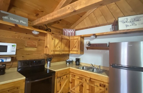 Saint Joe Cabin | Cozy, rustic 4-person cabin minutes from Grinder's Ferry