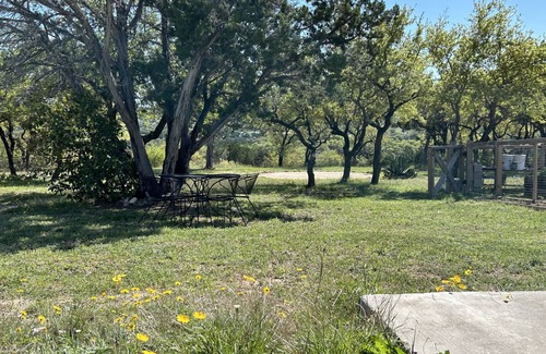 Utopia Cabin | Cozy Rustic Cabin in Paradise - Excellent for Viewing Eclipse!