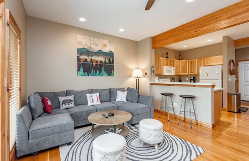 McHenry House | Cozy Rustic Duplex w/Hot Tub, Fireplace & Views