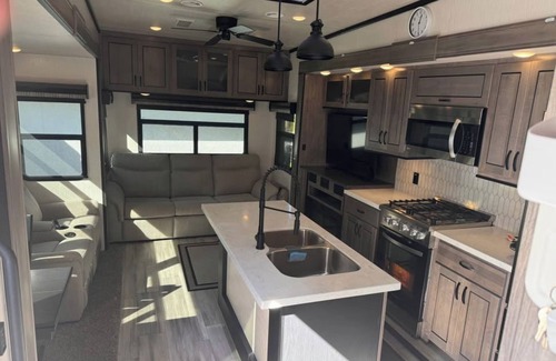 Clermont House | Cozy RV with AC and WiFi in fabulous Clermont