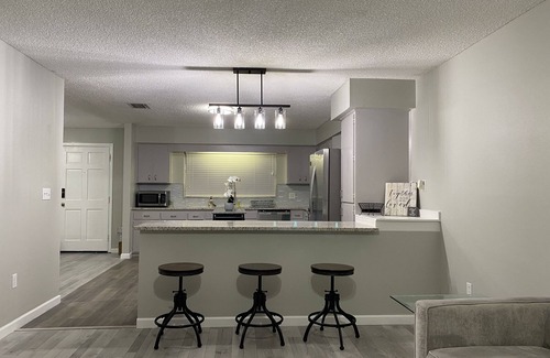 Whitfield House | Cozy Sarasota home near beaches downtown airport Anna Maria Island, Siesta Beach