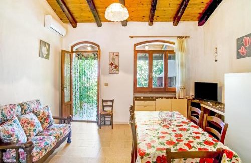 La Ciaccia Villa | Cozy Sardinian Villa with Garden