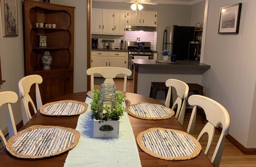 Jewett House | Cozy Ski retreat in the heart of the Catskills- w/ brand new fire pit! (Oct 21)