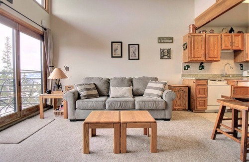 Wildernest Condo | Cozy Ski Studio With Breathtaking Views! DD402E