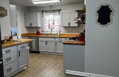 Houma House | Cozy Southern Charm in Houma