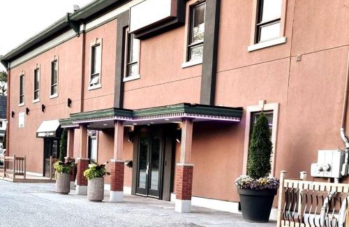 Downtown Gatineau Apartment | Cozy Spacious 1-BDR Studio #8. FREE Parking