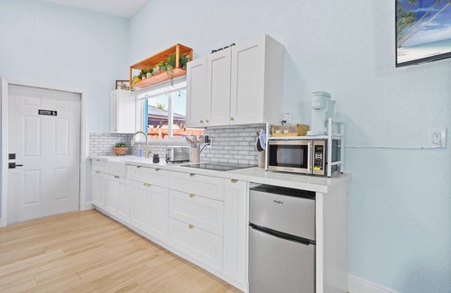 Miramar Apartment | Cozy Stay Near Hard Rock Stadium Private Serene Backyard