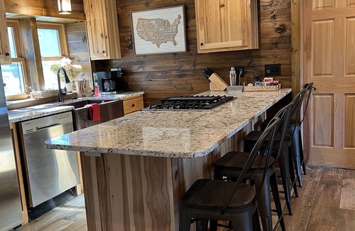 Marcell Cabin | Cozy Stone Cottage overlooking Smith Lake