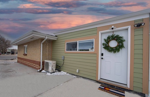 North Alameda Apartment | Cozy Studio Close to Downtown and Red Rocks Fully Equipped for an Enjoyable Stay