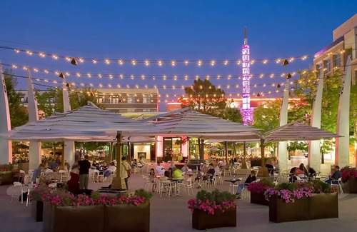 North Alameda Apartment | Cozy Studio Close to Downtown and Red Rocks Fully Equipped for an Enjoyable Stay