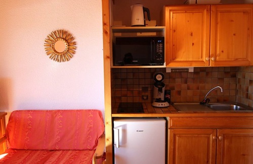 Les Saisies Apartment | Cozy Studio for 5 near Center & Ski Slopes with Balcony in Les Saisies