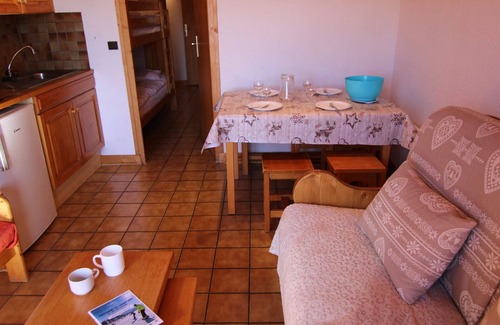 Les Saisies Apartment | Cozy Studio for 5 near Center & Ski Slopes with Balcony in Les Saisies