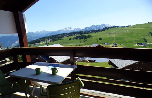 Les Saisies Apartment | Cozy Studio for 5 near Center & Ski Slopes with Balcony in Les Saisies