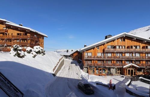 Meribel-Mottaret Apartment | Cozy Studio in Central Location - Ski-In/Ski-Out